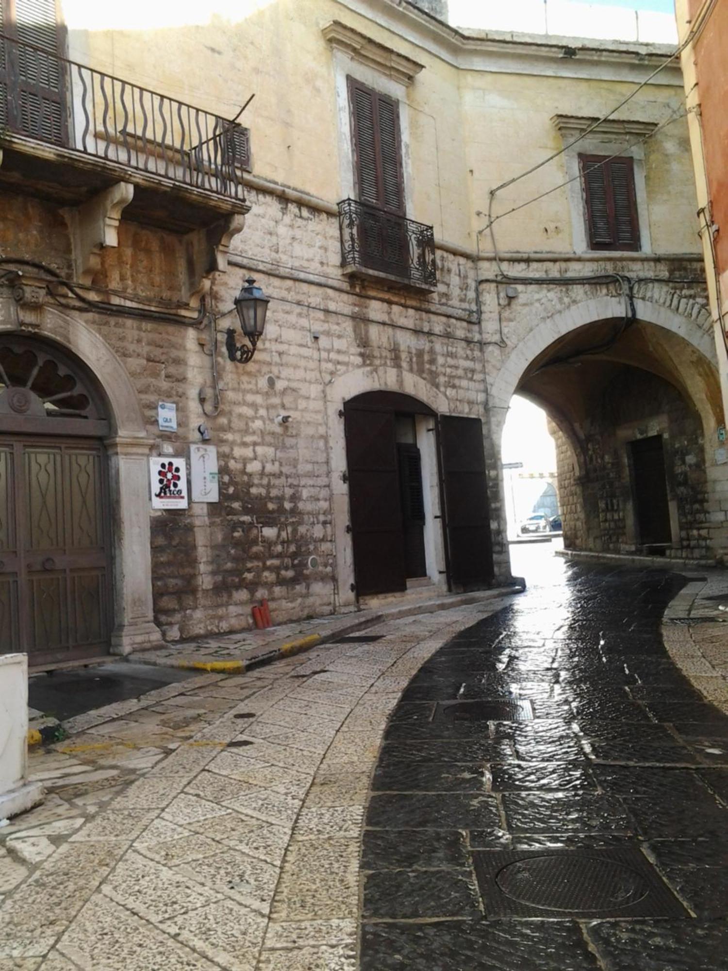 Arco' B&B Trani Cattedrale Exterior foto